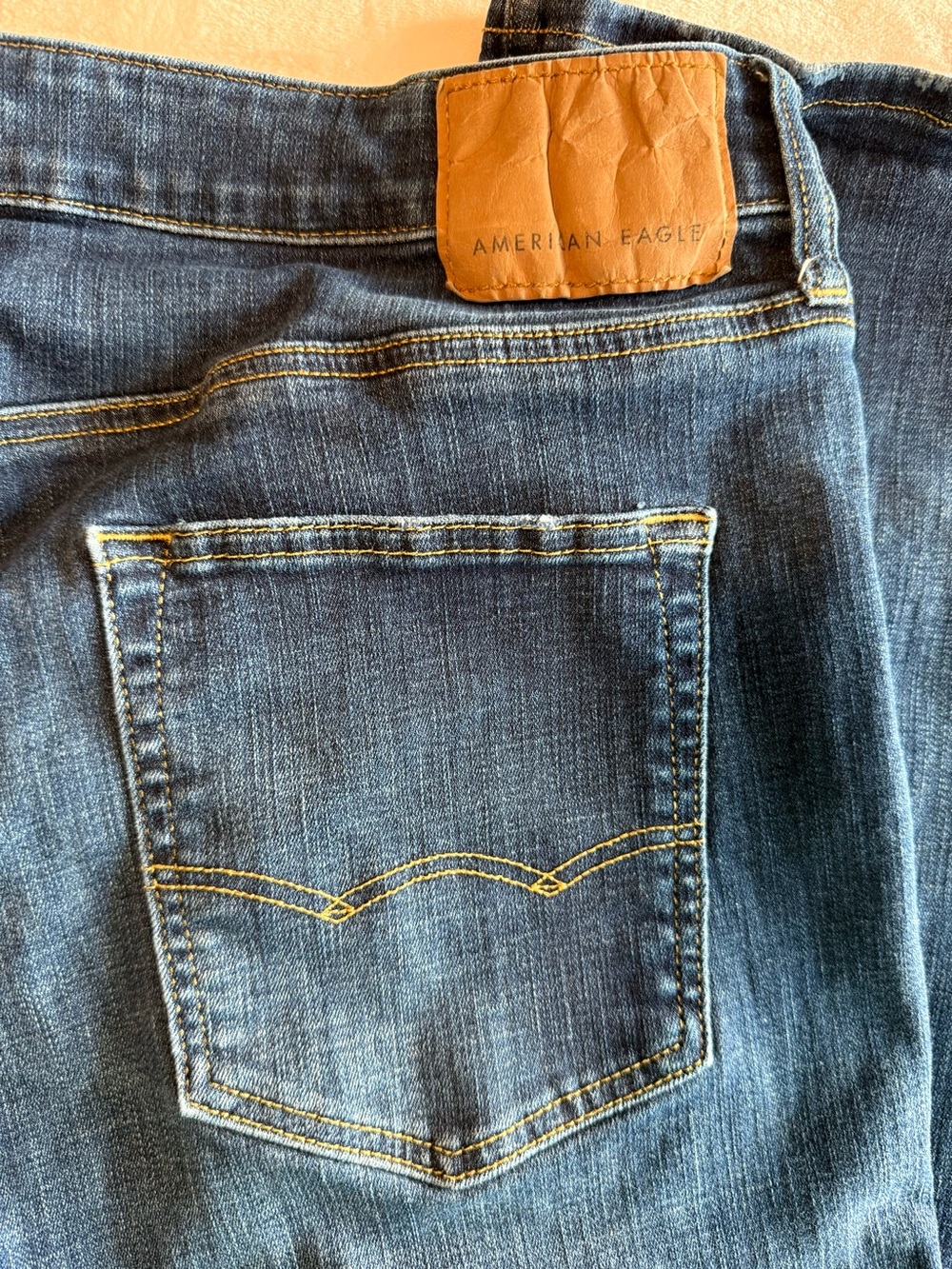 Men’s American Eagle Outfitters Classic Bootcut Dark Blue Jeans - Picture 4 of 7